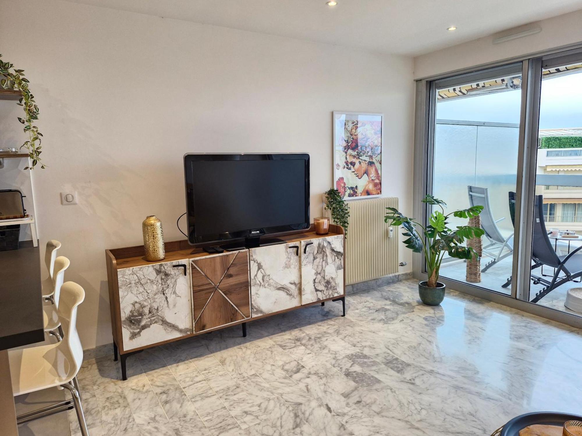 Sunny And Cosy Sea View Studio Antibes Exteriör bild
